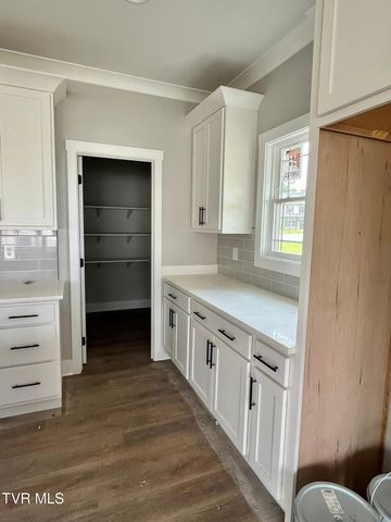 409 Middays Rest, Jonesborough, TN 37659
