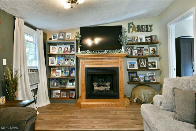 2307 Clyde Street, Poland, OH 44514