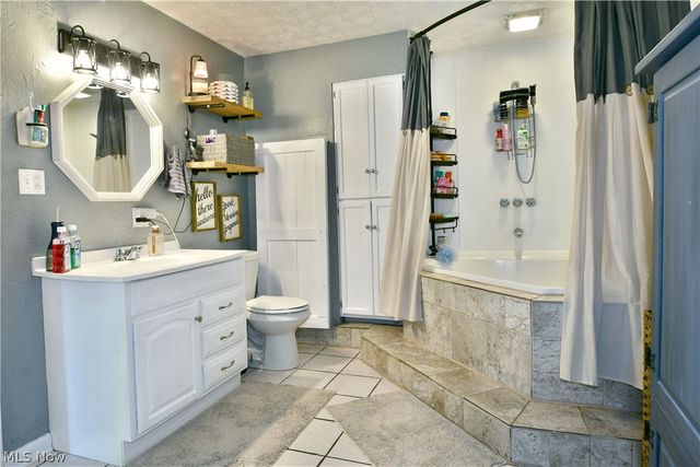 2307 Clyde Street, Poland, OH 44514
