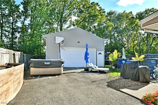 2307 Clyde Street, Poland, OH 44514