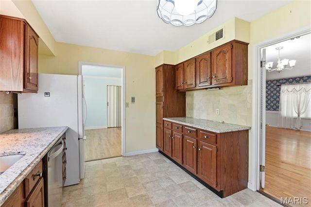 416 Scottfield Terrace, Ballwin, MO 63011