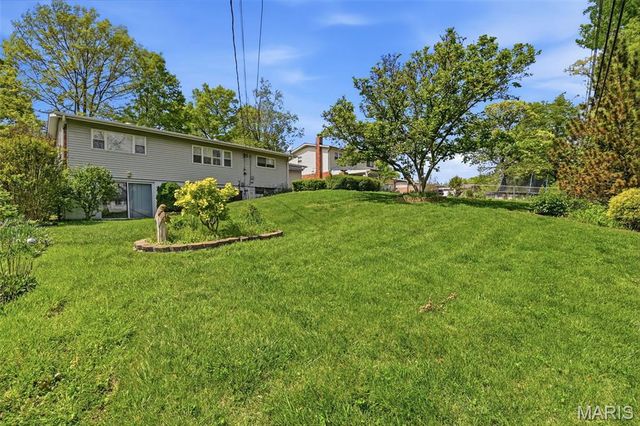 416 Scottfield Terrace, Ballwin, MO 63011