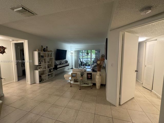 9811 Westview Drive 913, Coral Springs, FL 33076