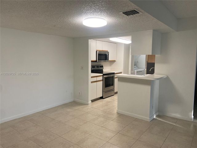 9811 Westview Drive 913, Coral Springs, FL 33076