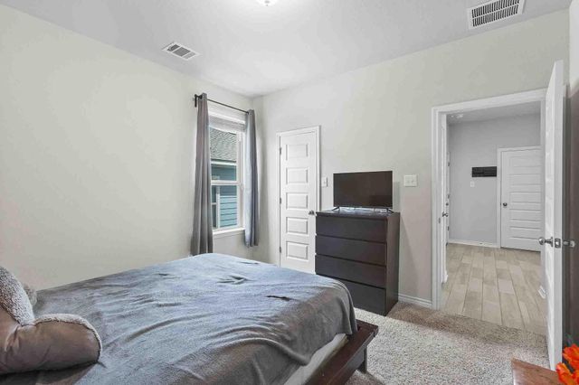 616 Barbary Coast LN, Jarrell, TX 76537