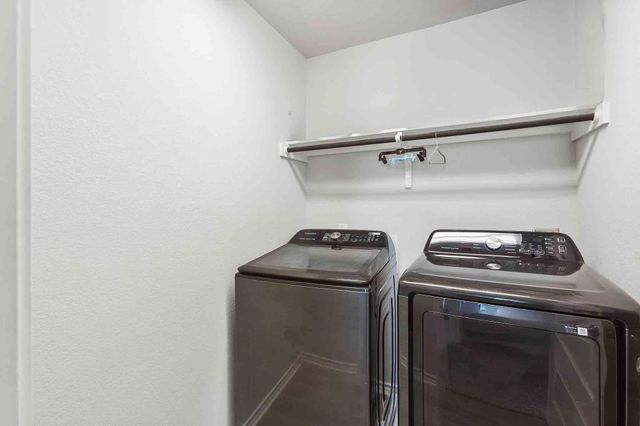 616 Barbary Coast LN, Jarrell, TX 76537