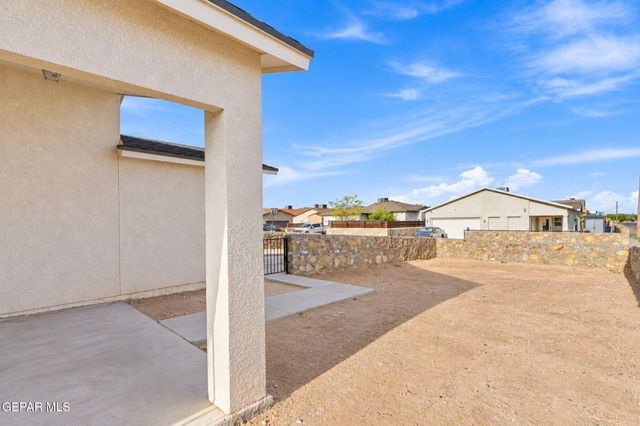 2100 TIM FOSTER Street, El Paso, TX 79938