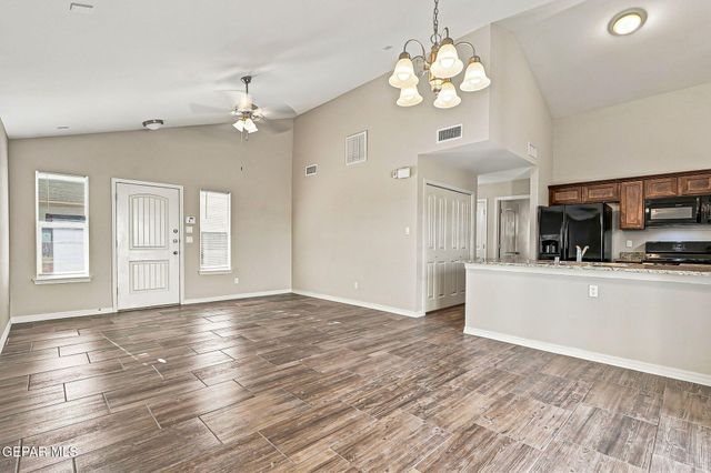 2100 TIM FOSTER Street, El Paso, TX 79938