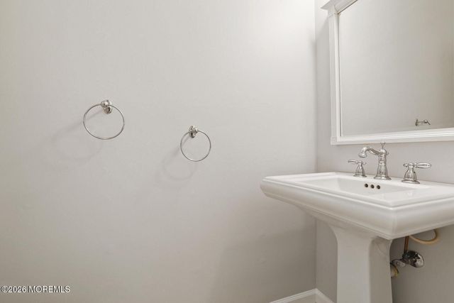 201 Larkspur Lane, Jackson, NJ 08527