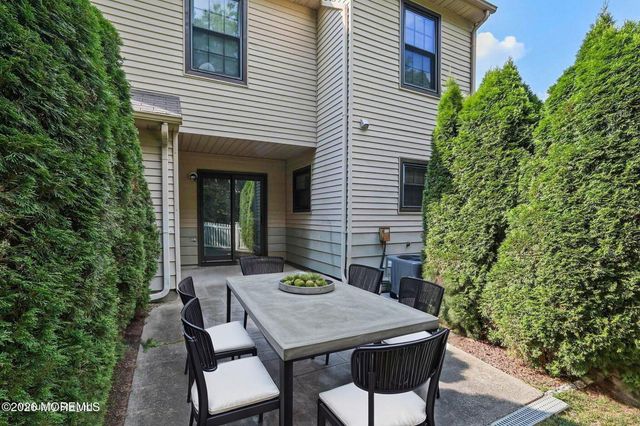 201 Larkspur Lane, Jackson, NJ 08527