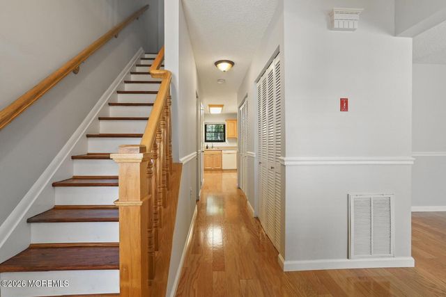 201 Larkspur Lane, Jackson, NJ 08527