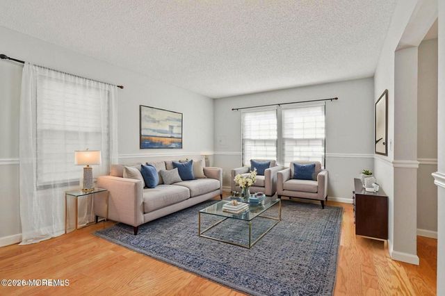 201 Larkspur Lane, Jackson, NJ 08527