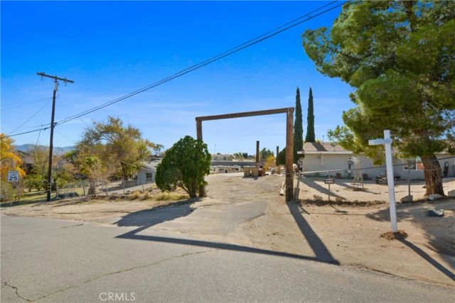 18583 Vine Street, Hesperia, CA 92345