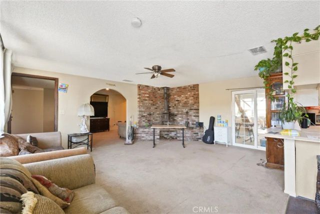 18583 Vine Street, Hesperia, CA 92345