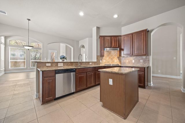 15529 Interlachen DR, Austin, TX 78717