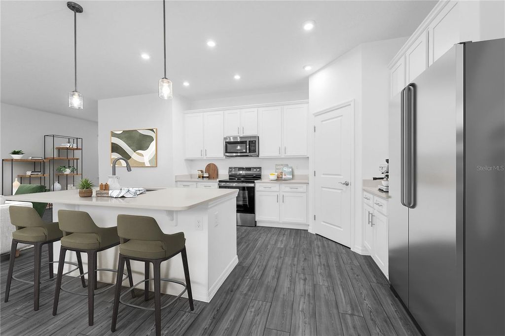 Image 8 of property listing at 5467 MEADOW WALK DRIVE, Davenport, FL 33837