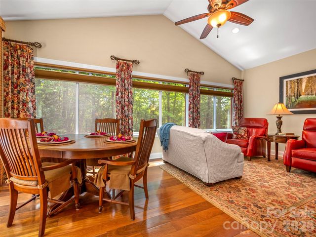100 Falls Summit Road, Hendersonville, NC 28739