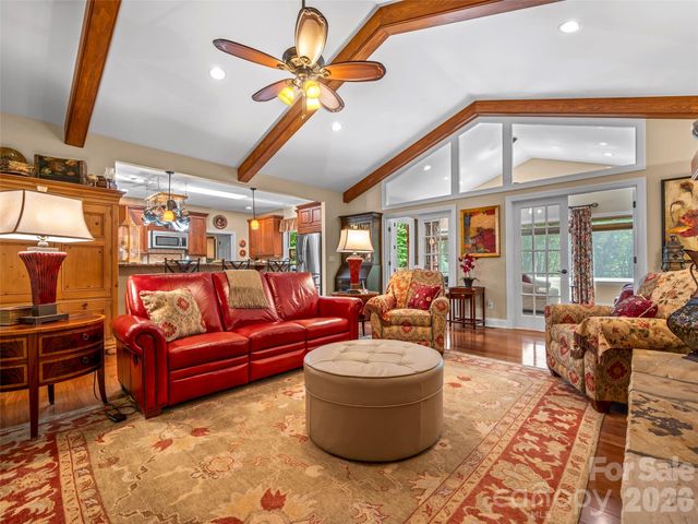 100 Falls Summit Road, Hendersonville, NC 28739