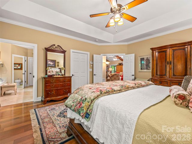 100 Falls Summit Road, Hendersonville, NC 28739
