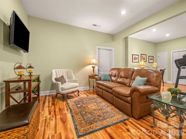 100 Falls Summit Road, Hendersonville, NC 28739