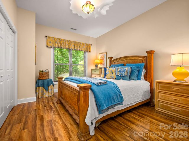 100 Falls Summit Road, Hendersonville, NC 28739