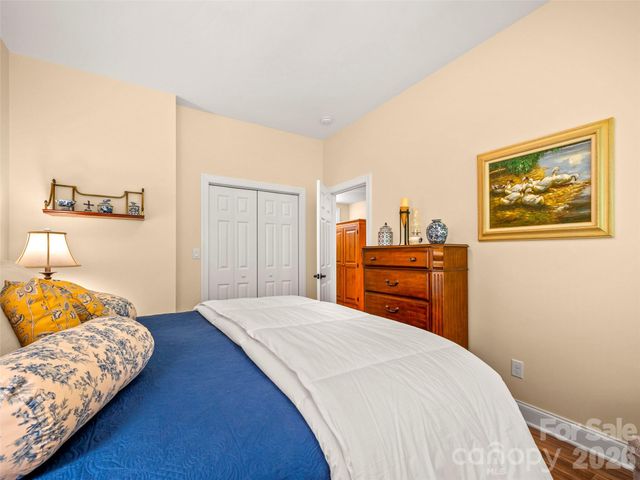 100 Falls Summit Road, Hendersonville, NC 28739