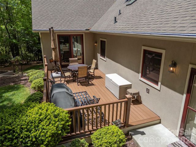 100 Falls Summit Road, Hendersonville, NC 28739