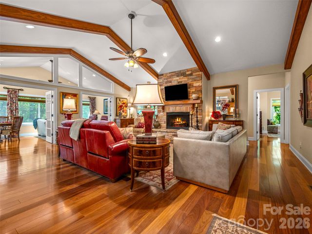 100 Falls Summit Road, Hendersonville, NC 28739