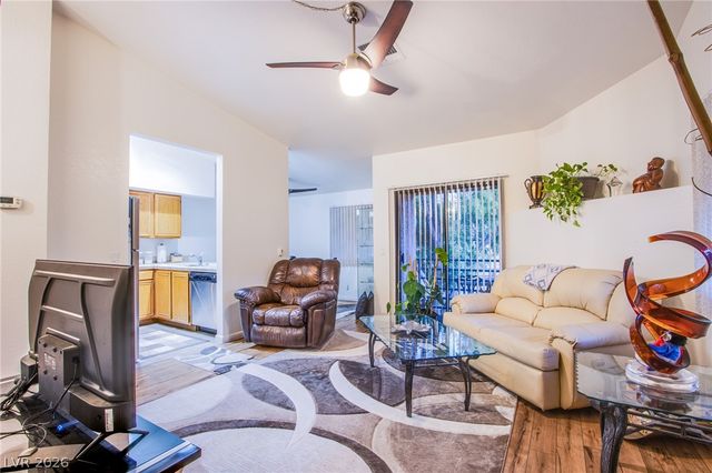 2225 Pine Breeze Lane 206, Las Vegas, NV 89119