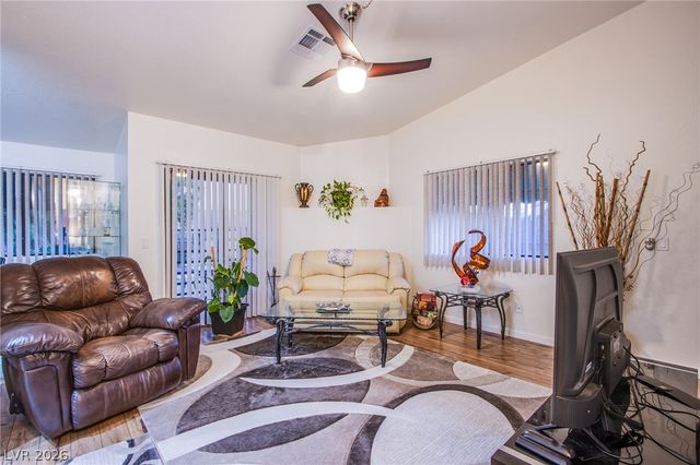 2225 Pine Breeze Lane 206, Las Vegas, NV 89119
