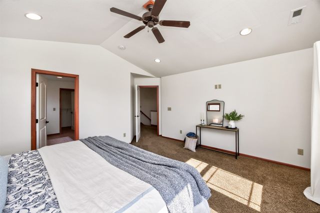 9733 Hazelwood Avenue, Johnston, IA 50131