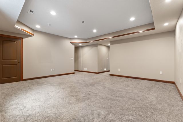 9733 Hazelwood Avenue, Johnston, IA 50131