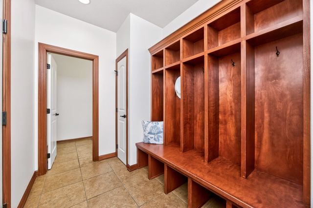 9733 Hazelwood Avenue, Johnston, IA 50131