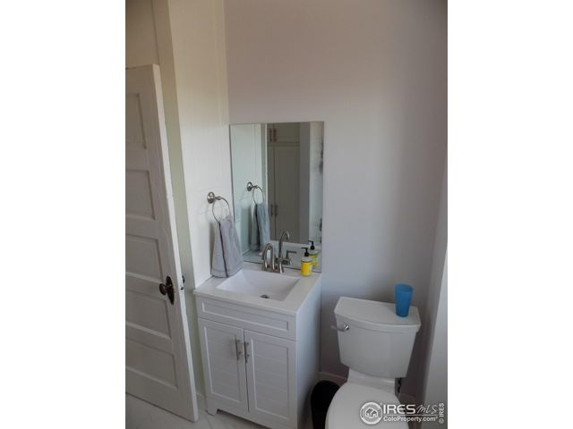 2475 Yukon Dr, Longmont, CO 80504