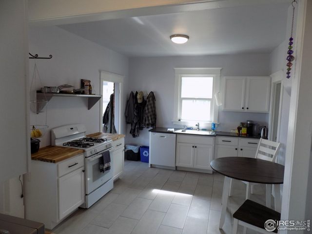 2475 Yukon Dr, Longmont, CO 80504