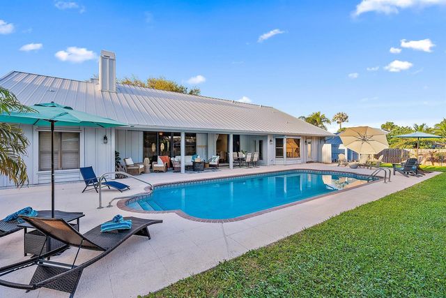 8422 SE Quail Ridge Way, Hobe Sound, FL 33455