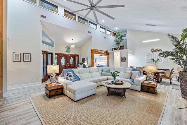 8422 SE Quail Ridge Way, Hobe Sound, FL 33455