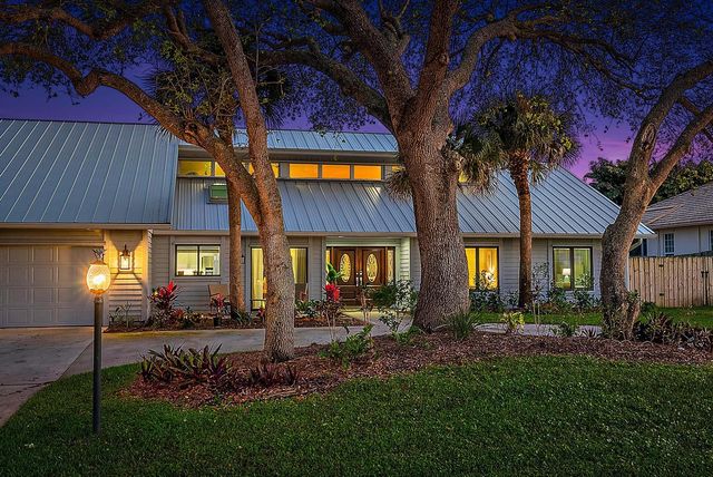 8422 SE Quail Ridge Way, Hobe Sound, FL 33455