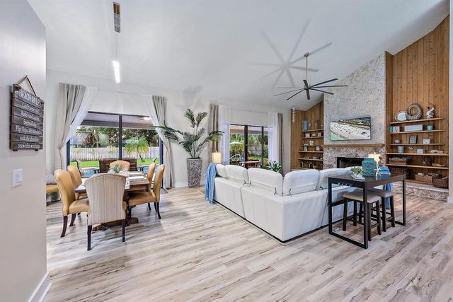 8422 SE Quail Ridge Way, Hobe Sound, FL 33455