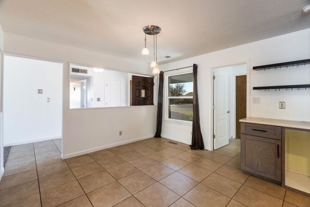 5316 Veronica Drive NE, Albuquerque, NM 87111