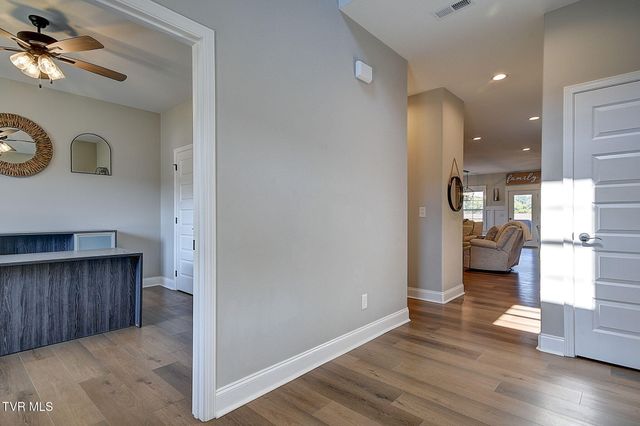 939 Daybreak Crest, Jonesborough, TN 37659