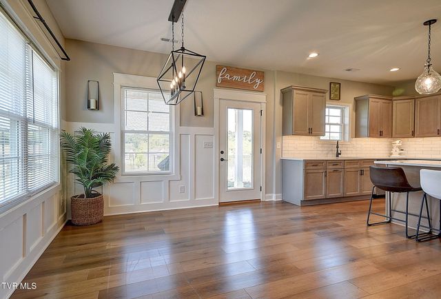 939 Daybreak Crest, Jonesborough, TN 37659