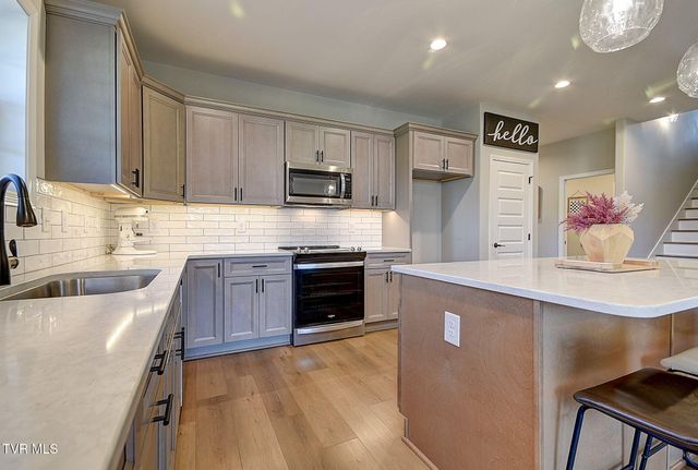 939 Daybreak Crest, Jonesborough, TN 37659