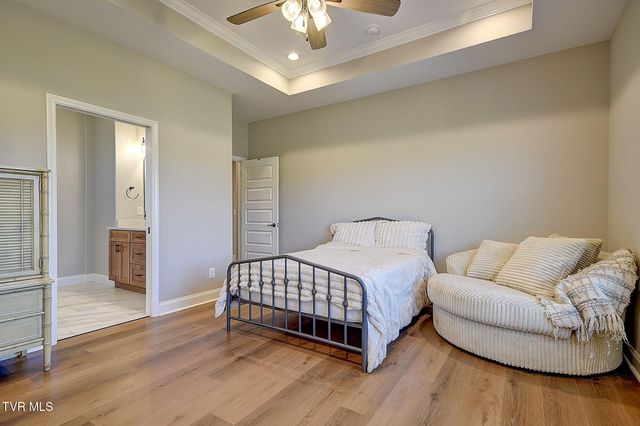 939 Daybreak Crest, Jonesborough, TN 37659