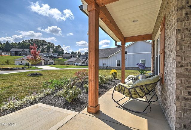 939 Daybreak Crest, Jonesborough, TN 37659