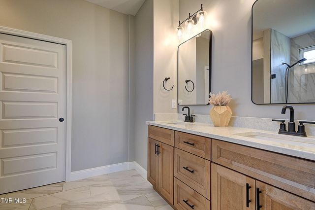 939 Daybreak Crest, Jonesborough, TN 37659