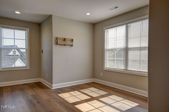 939 Daybreak Crest, Jonesborough, TN 37659
