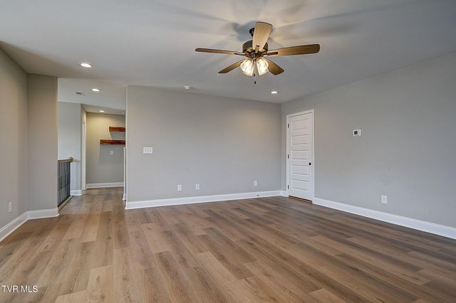 939 Daybreak Crest, Jonesborough, TN 37659
