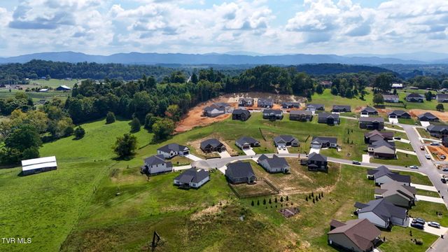 939 Daybreak Crest, Jonesborough, TN 37659