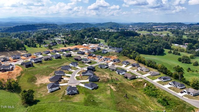 939 Daybreak Crest, Jonesborough, TN 37659